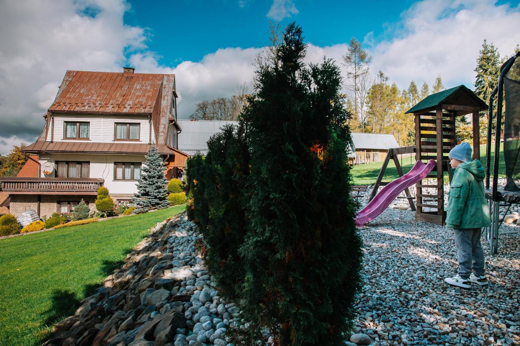 Dom Na Podhalanskiej Gron Luaran gambar