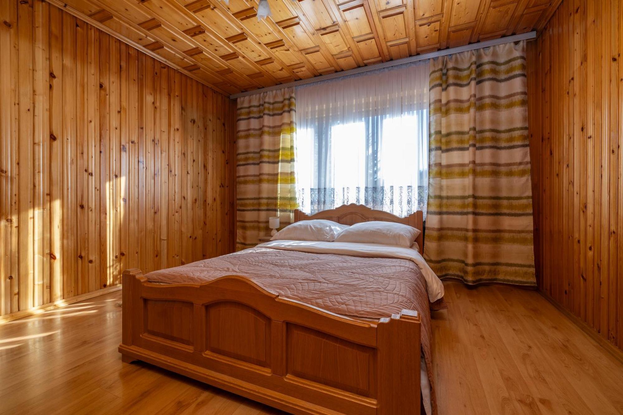 Dom Na Podhalanskiej Gron Luaran gambar